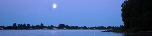 Full moon above the Lake Saint-Pierre archipelago